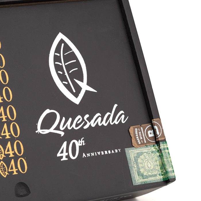 10_ygvuyqmjjjb.jpg 克萨达 40周年纪念 罗伯图 雪茄, Quesada 40th Anniversary Robusto cigar, 克萨达雪茄, 40周年纪念雪茄, 罗伯图雪茄