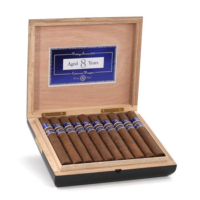 1_0bb3fmqm1pa.jpg 洛基·帕特尔 佳酿2003 喀麦隆 托罗 雪茄, Rocky Patel Vintage 2003 Cameroon Toro cigar, 洛基帕特尔佳酿雪茄, 洛基帕特尔喀麦隆雪茄, 佳酿2003托罗雪茄