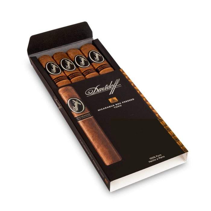 大卫杜夫 尼加拉瓜盒压型公牛雪茄托罗, Davidoff Nicaragua Box Pressed Toro cigar, 尼加拉瓜盒压雪茄, 盒压型托罗雪茄, 大卫杜夫尼加拉瓜系列