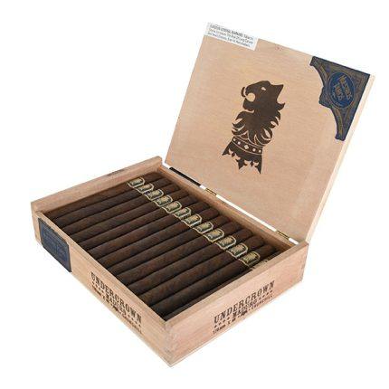 王冠之下马杜罗丘吉尔<br>Undercrown Maduro Churchill