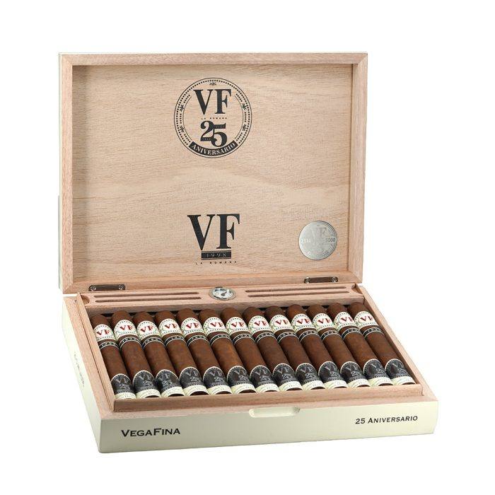 1_3bdx4fwahf5.jpg 唯佳 1998 25周年「荣耀」雪茄, VegaFina 1998 25th Aniversario Cum Laude LE cigar, VegaFina 25周年限量版雪茄, 唯佳荣耀雪茄, 1998 Cum Laude 雪茄