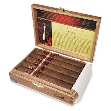 帕德龙 家族珍藏45号 雪茄, Padrón Family Reserve No.45 cigar, 帕德龙家族珍藏雪茄, Padrón Family Reserve cigar, 尼加拉瓜手工雪茄
