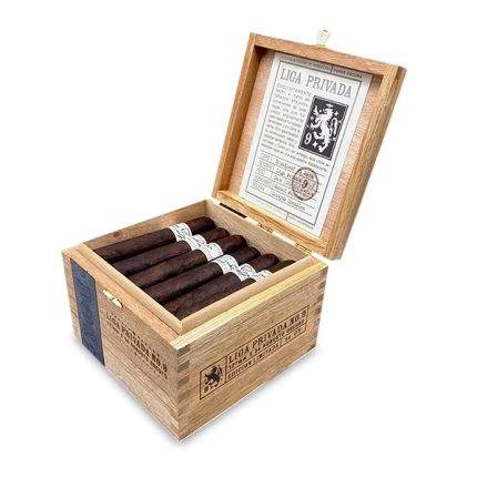 私人联盟9号罗伯图<br>Liga Privada No.9 Robusto