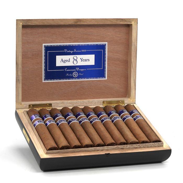 1_ew53pymqe4d.jpg 洛基·帕特尔 佳酿2003 喀麦隆 六十 雪茄, Rocky Patel Vintage 2003 Cameroon Six by Sixty cigar, 洛基帕特尔佳酿雪茄, 洛基帕特尔喀麦隆雪茄, 佳酿2003雪茄