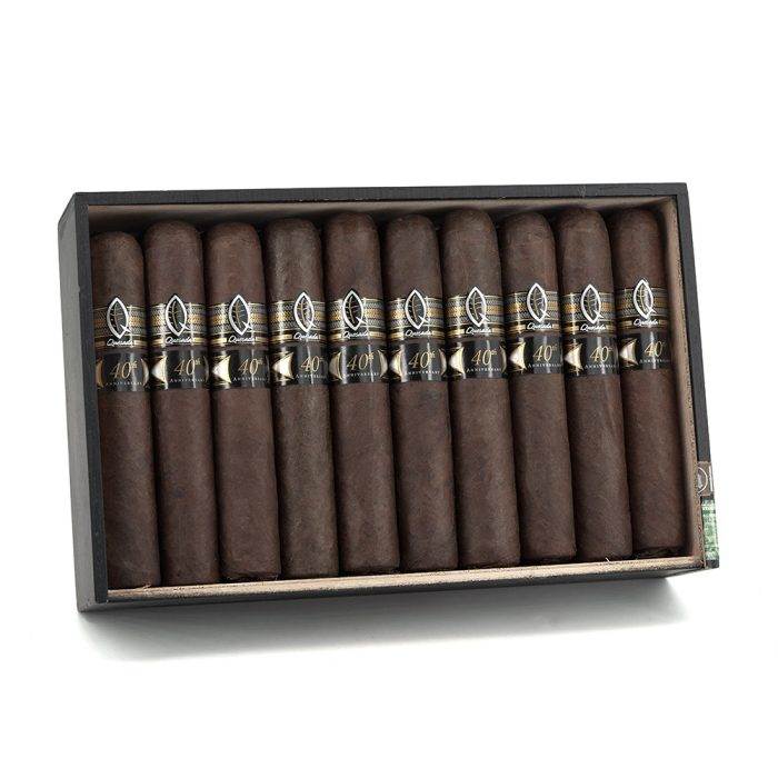 1_gcag02xeuna.jpg 克萨达 40周年纪念 真托罗 雪茄, Quesada 40th Anniversary Toro Real cigar, 克萨达40周年雪茄, 40周年纪念雪茄, 真托罗雪茄