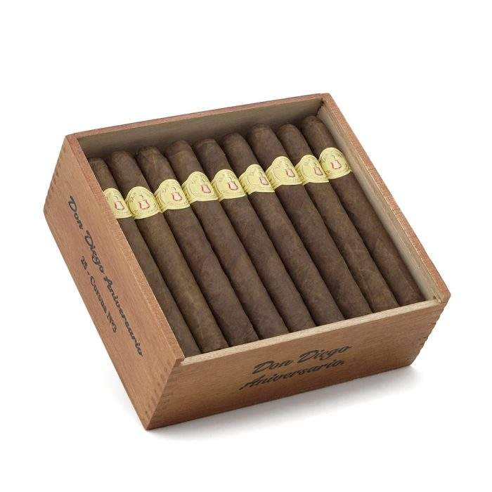 1_jvve30pk3na.jpg 当·迪亚哥 周年纪念高朗拿 雪茄, Don Diego Aniversario Corona cigar, Don Diego Aniversario cigar, 当迪亚哥周年纪念雪茄, 多米尼加奶油雪茄