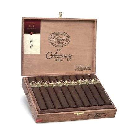帕德龙 1964周年 4号 马杜罗 雪茄, Padrón 1964 Anniversary No. 4 Maduro cigar, 帕德龙1964马杜罗雪茄, Padrón Anniversary Maduro, 尼加拉瓜马杜罗雪茄