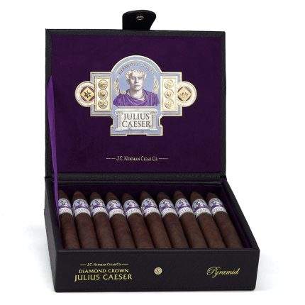 钻冠 凯萨大帝 金字塔 雪茄, Diamond Crown Julius Caeser pyramid cigar, Julius Caeser pyramid 雪茄, 钻冠金字塔雪茄, 凯萨大帝雪茄