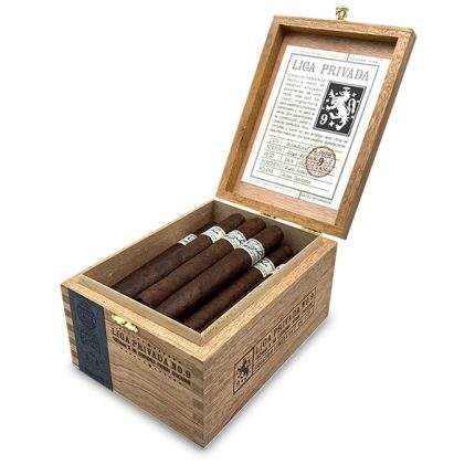 私人联盟 9号 粗高朗拿<br>Liga Privada No.9 Corona Viva