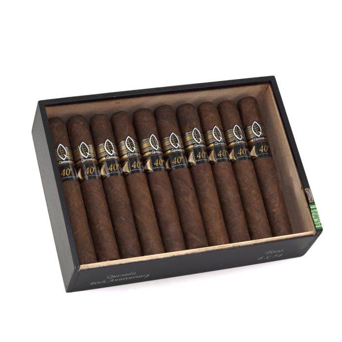 1_r5zn4n0zwkq.jpg 克萨达 40周年纪念 雪茄, Quesada 40th Anniversary Toro cigar, Quesada 40周年雪茄, 克萨达托罗雪茄, 多米尼加尼加拉瓜雪茄