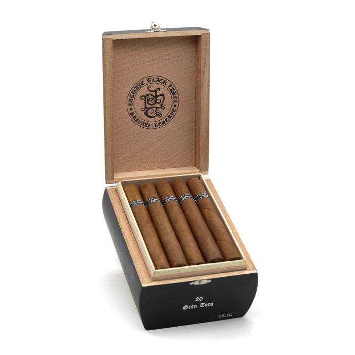 1_vw5xkt1hzi3.jpg 塔图 黑标 雪茄, Tatuaje Label Black Gran Toro cigar, 塔图黑标雪茄, Tatuaje Black Gran Toro, 黑标大托罗雪茄