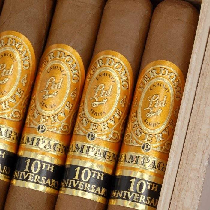 2_xodmc43jl1w.jpg 珍藏10周年康涅狄格州特级高朗拿<br>Reserve 10th Anniversary Connecticut Corona Extra - 图片 2