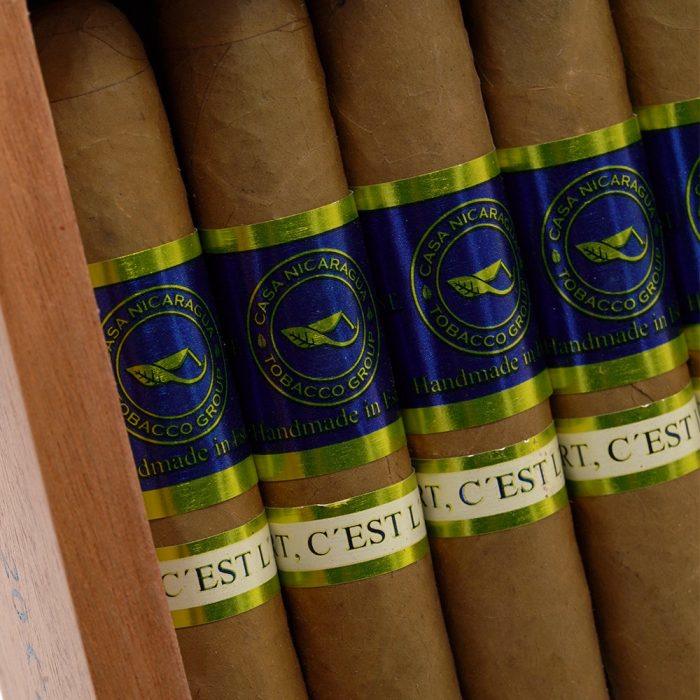 蔚蓝 丘吉尔<br>Azul Churchill - 图片 3